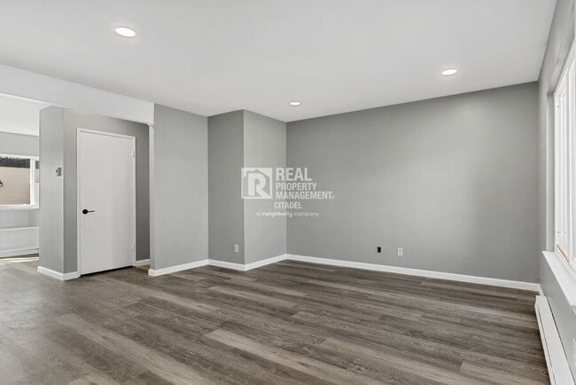 Photo - 11104 Grant Way