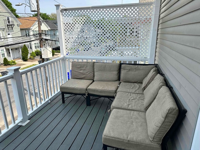 Photo - 17 Radcliffe Ave Unit B