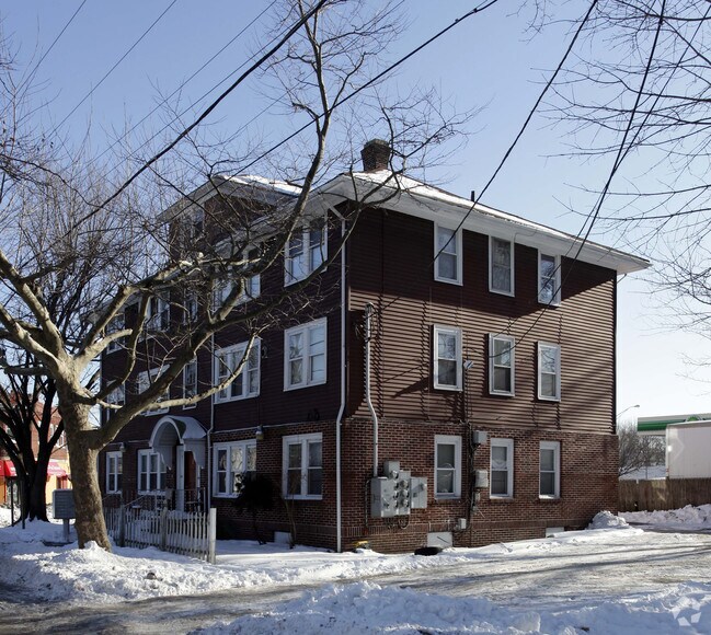 Photo - 8 Miller Ave Apartments