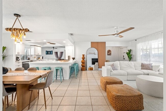 Photo - 8101 W Lake Dr