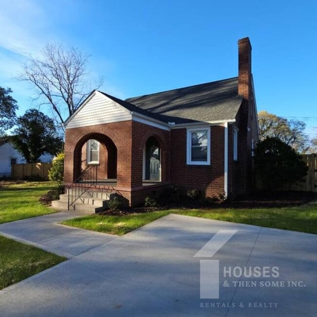 Photo - 106 E Wilburn Ave