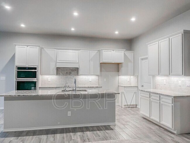 Photo - 14109 Avenue W