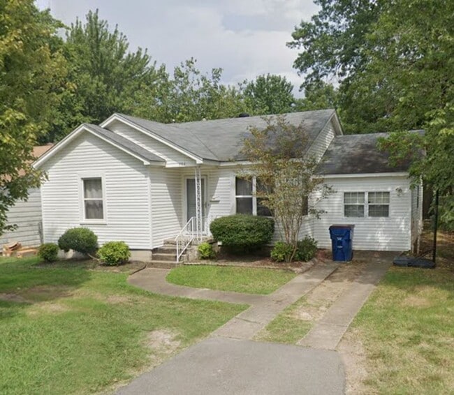 Photo - Freshly Updated 3 Bedroom House