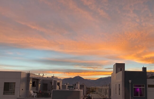 Photo - 1569 W Neon Way