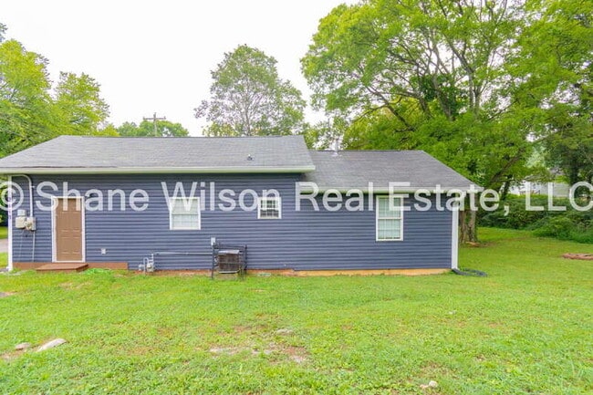 Photo - 2118 N Chamberlain Ave