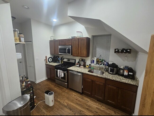 Photo - 1644 N Hermitage Ave Unidad 1F