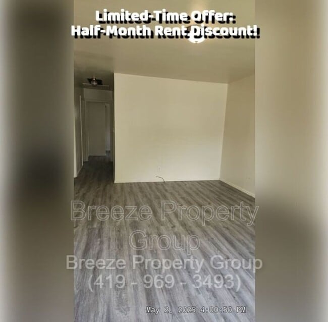 Photo - 2074 Price St House