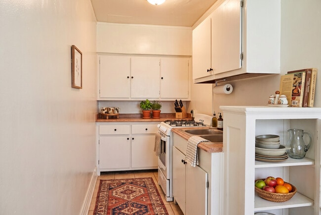 #102 - Forest Plaza Apartments