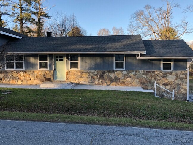 Building Photo - 184 Wickins Dr