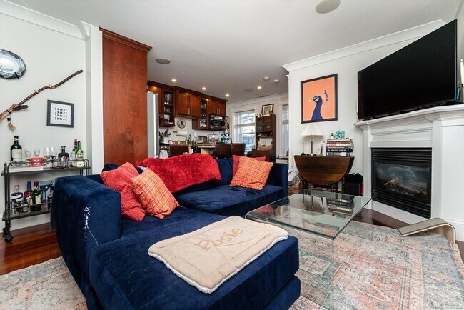 Photo - 632 E Broadway Unit 2