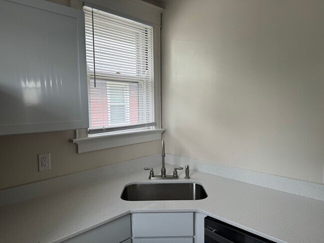 Photo - 3405 Brotherton Rd Unit 02