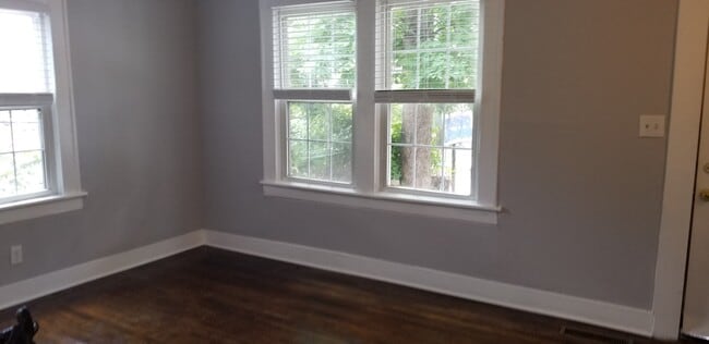 Photo - 706 Moreland Ave SE