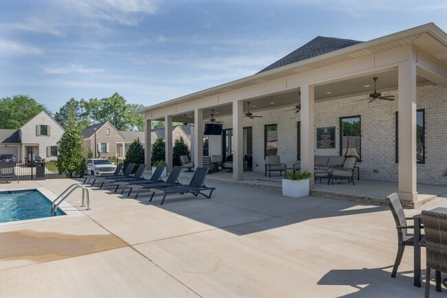 Photo - 1009 Stonebrook Ln