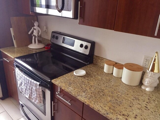 Photo - 7400 NE 6th Ct Unit 7400