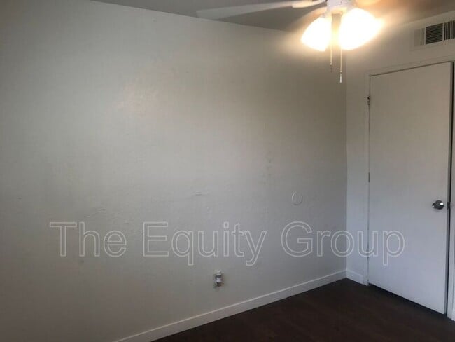 Photo - 113 W Sonora Ave