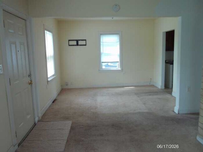 Photo - 25627 Paige St