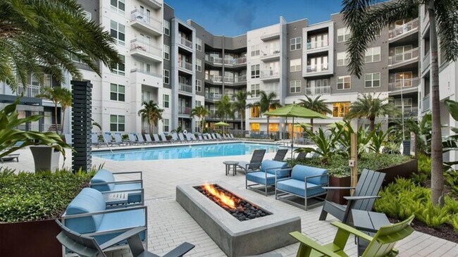 Photo - 1702 W Cleveland St Unidad 2-501.473475