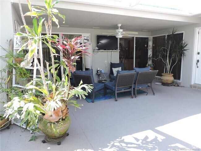 Building Photo - 1539 SW Waterfall Blvd Rental