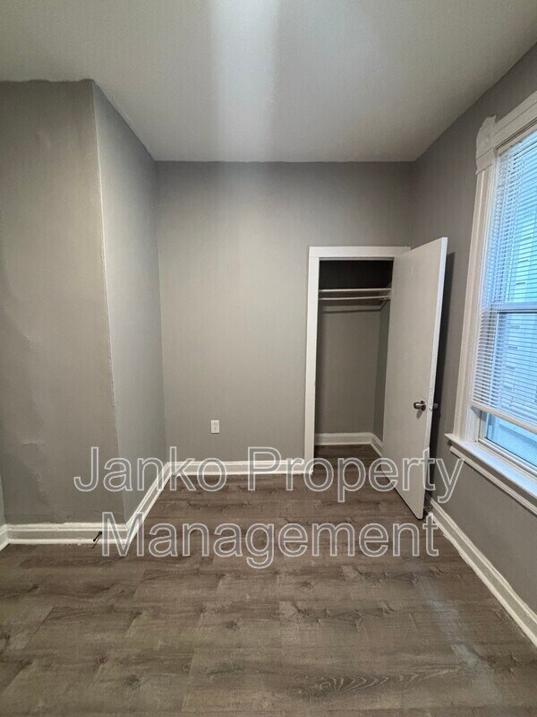 Photo - 7636 S Drexel Ave Unidad 2