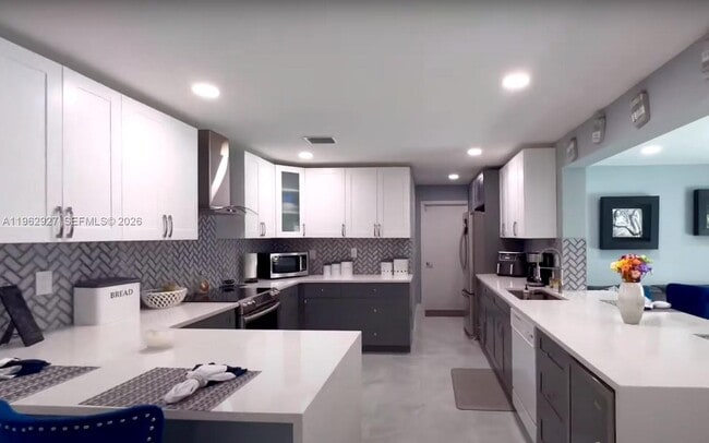 Photo - 8275 Shadow Wood Blvd