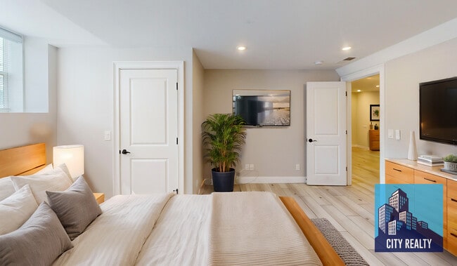 Photo - 2021 Commonwealth Ave Unit 1