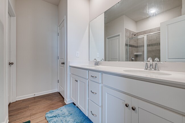 Photo - 15776 Country House St