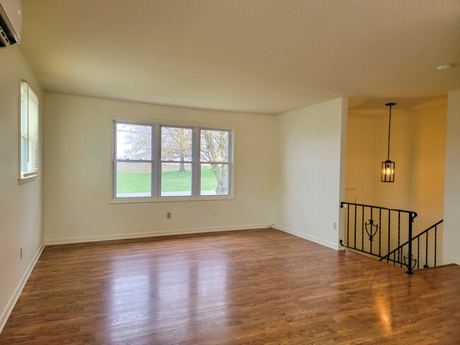 Photo - 1306 Breneman Rd