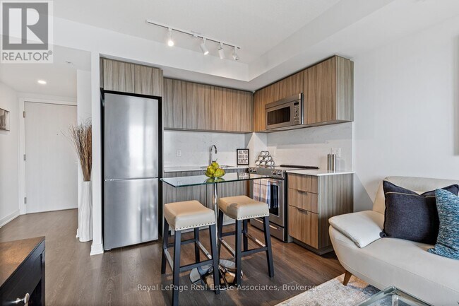 Photo - 30 Samuel Wood Wy Unit 1403