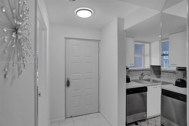 Photo - 17801 N Bay Rd Unit 303