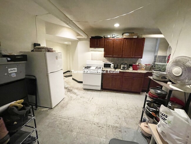 Photo - 157-165 Hemenway St Apartments