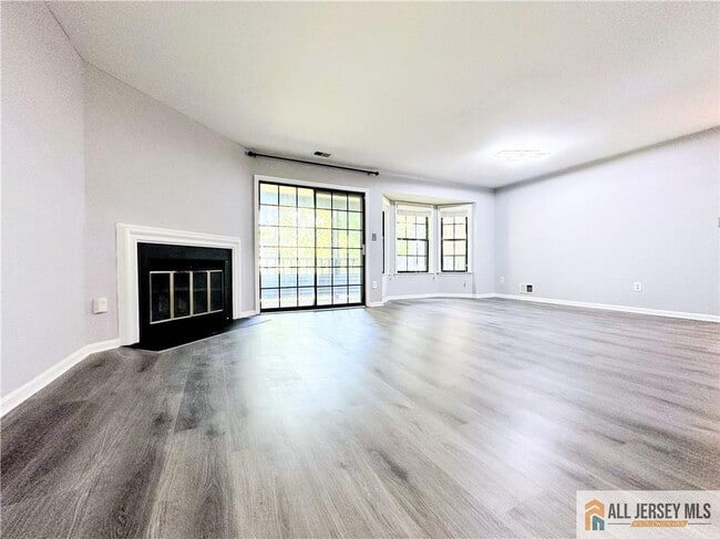 Photo - 1211 Woodhaven Dr Unit 1211