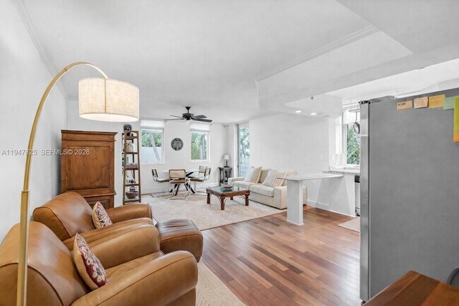 Photo - 1532 Drexel Ave Unit 303