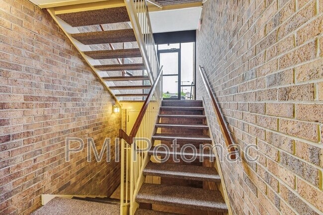 Photo - 18600 Walkers Choice Rd