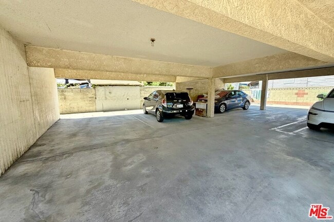 Photo - 207 E Ave 39