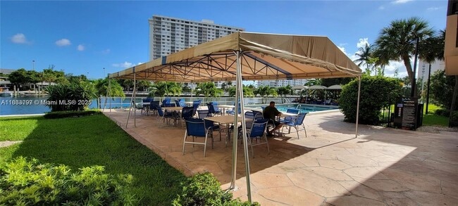 Photo - 220 Kings Point Dr Unit 111