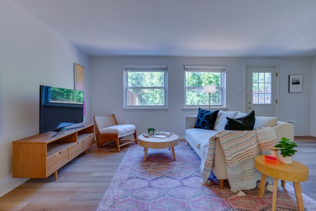 Photo - 8032 Saint Annes Ct