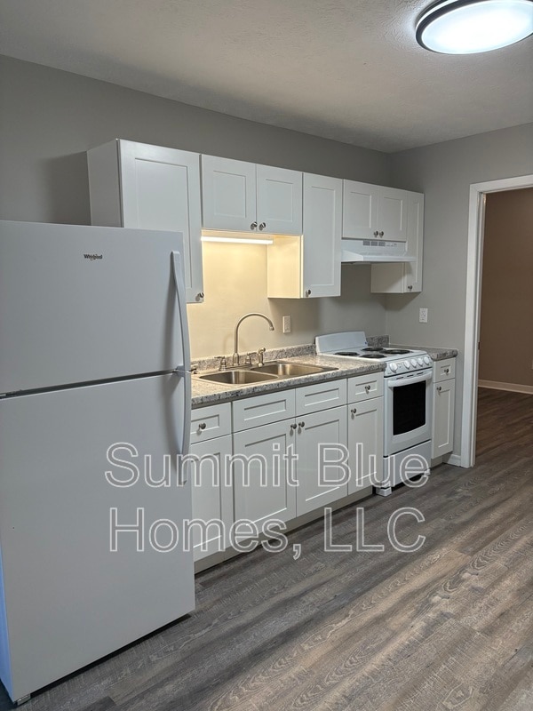 Building Photo - 3953 Kent St Unit 1