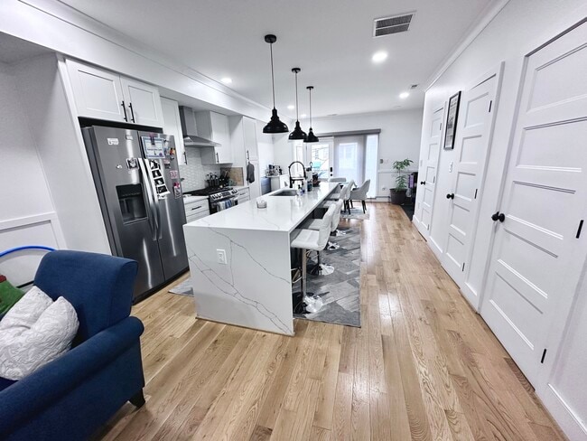 Photo - 1427 Parkwood Pl NW