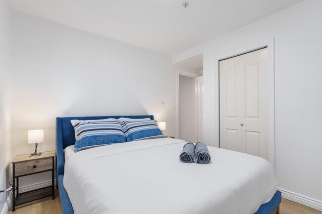 Photo - 6843 Fraser St Unit ID1281565P