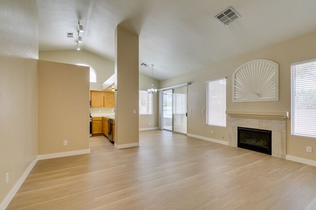 Building Photo - SW BEAUTY*2 BEDROOMS*OPEN FLOORPLAN*COMMUNITY POOL, GATED*CHECK THIS HOME OUT TODAY!