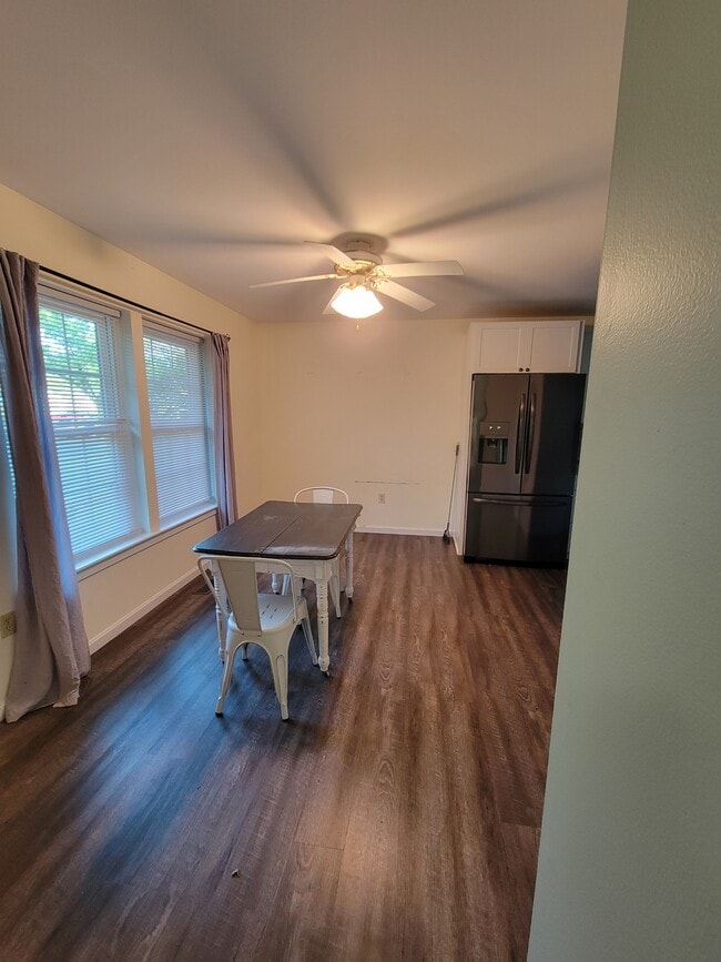 Photo - 9115 Honeysuckle Dr