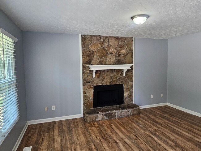 Photo - 3 bedroom 2 bath home with basement