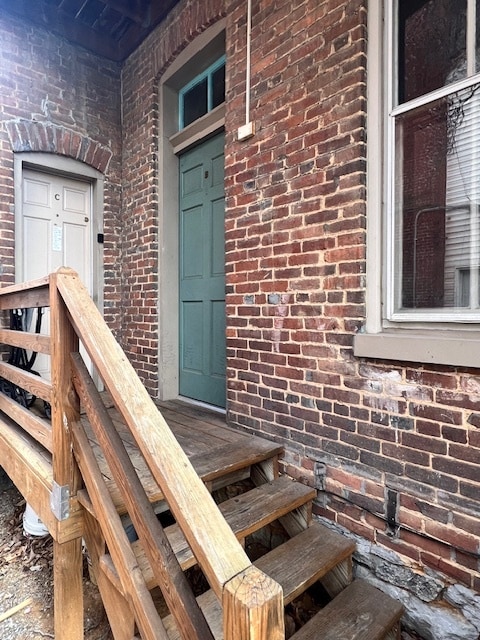 Private entrance - 113 E Franklin St Apartments Unit B