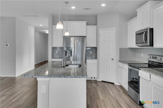 Photo - 1303 Prospector Trl