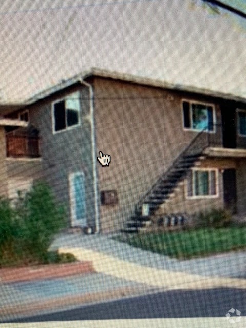 Building Photo - 2523 Voorhees Ave Unit A Rental