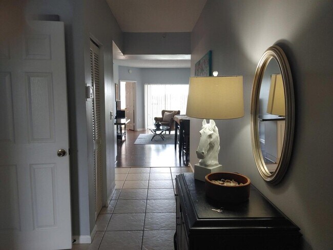 2100 Greenview Shores Blvd Unit 519