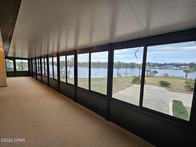 Photo - 1437 Parkway Dr