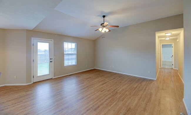 Photo - 3 bedroom home conveniently located on the east side of Republic