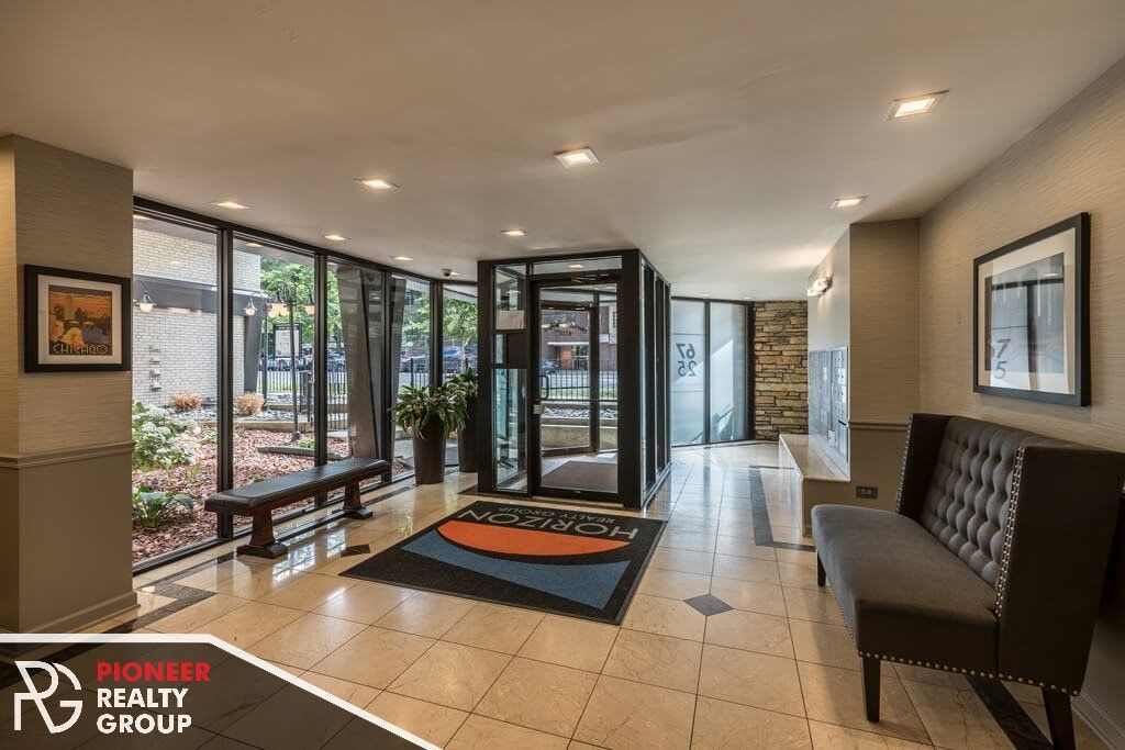 Photo - 6725 N Sheridan Rd Unit 306
