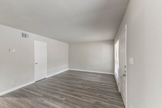 Photo - Vail Apartments